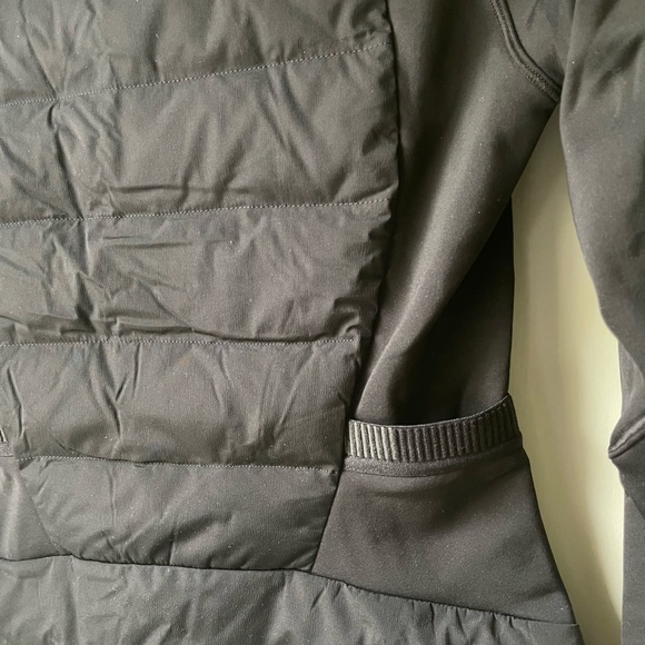 NWT Lululemon down for it all jacket black - Picture 11 of 16